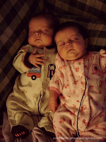twins sleep2